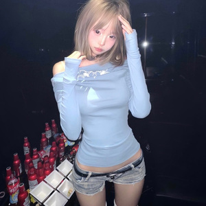 扒开女人内裤猛进猛出流出白液视频
